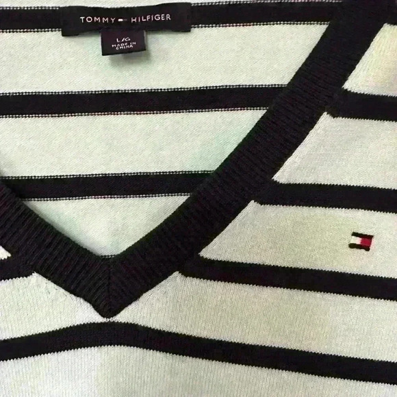 TOMMY HILFIGER TIFANNY BLUE STRIPED SWEATSHIRT 🐬🌐 - Picture 2 of 3